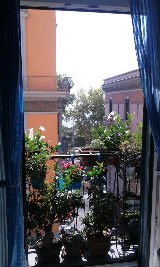 Bed and Breakfast In Via Roma Салерно Экстерьер фото